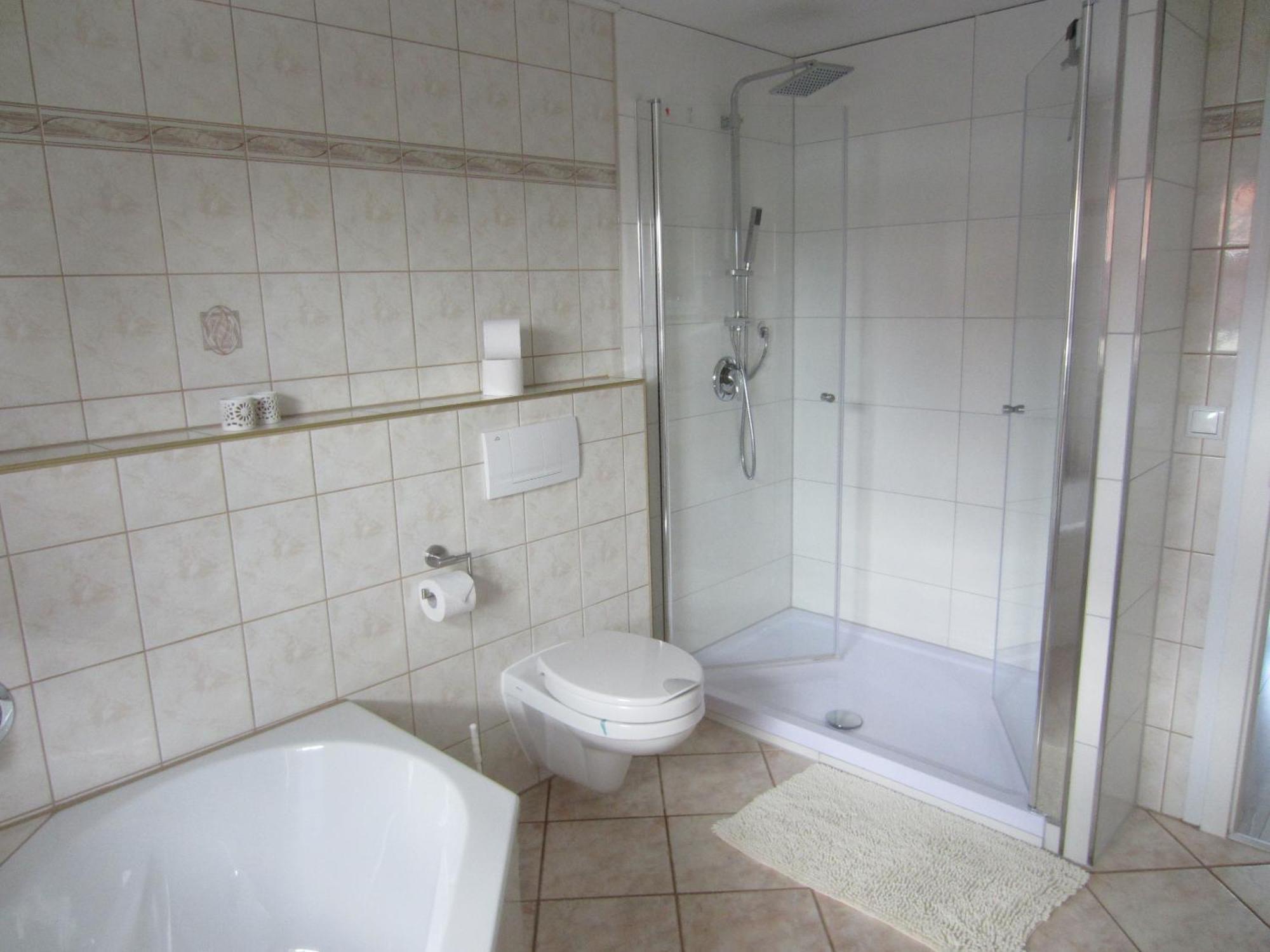 Ferienwohnung Bienwald Mit Pool Fuer 4 - 6 Personen Mit 3 Schlafzimmern Grobitz Buitenkant foto