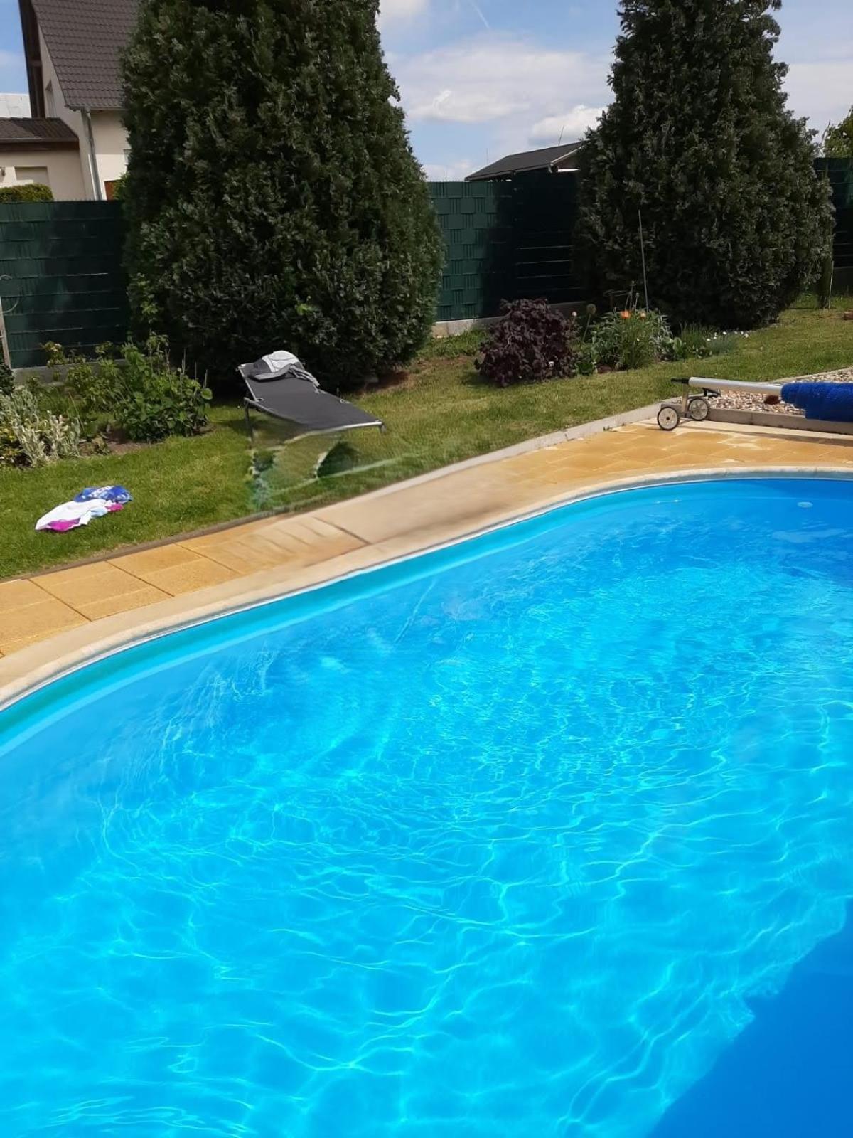 Ferienwohnung Bienwald Mit Pool Fuer 4 - 6 Personen Mit 3 Schlafzimmern Grobitz Buitenkant foto